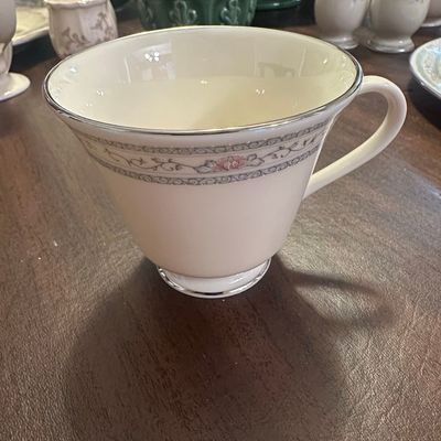 Sale Photo Thumbnail #646: Lenox Charleston Teacup