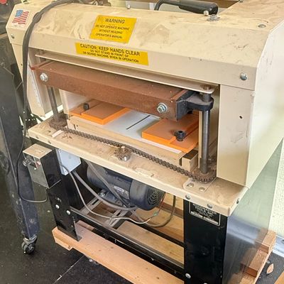 Sale Photo Thumbnail #8: Woodmaster 712 Planer/Molder