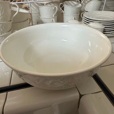 Sale Photo Thumbnail #534: Mikasa English Countryside White Serving Bowl