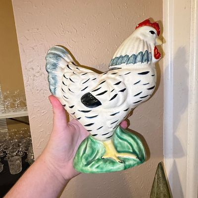 Sale Photo Thumbnail #425: Vintage Ceramic Black and White Speckled Rooster Wall Pocket