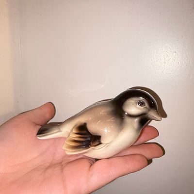 Sale Photo Thumbnail #180: Wien Keramos Porcelain Sparrow Figurine