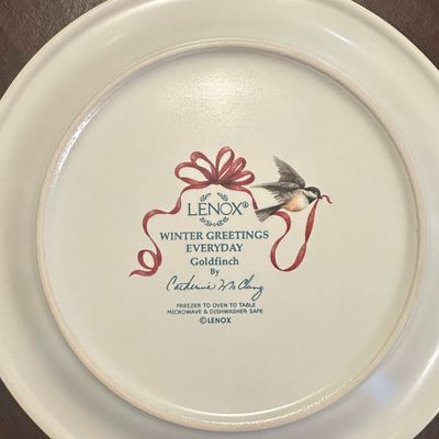 Lenox Winter Greetings Everyday Goldfinch Dinner Plate