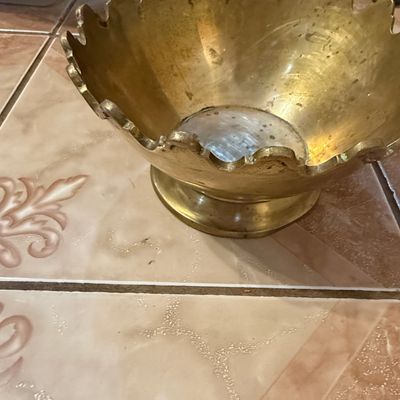 Sale Photo Thumbnail #418: Vintage Brass Scalloped Edge Footed Bowl