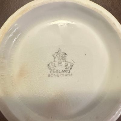 Sale Photo Thumbnail #112: D.P.S. England Bone China Floral Serving Bowl