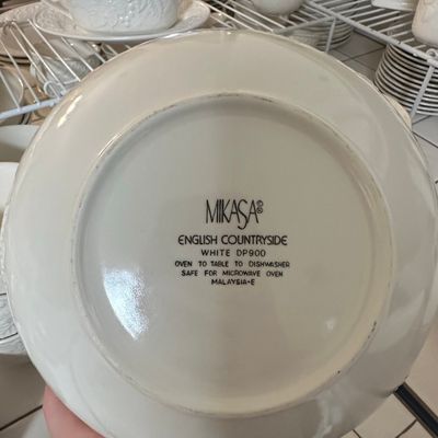 Sale Photo Thumbnail #536: Mikasa English Countryside White Serving Bowl