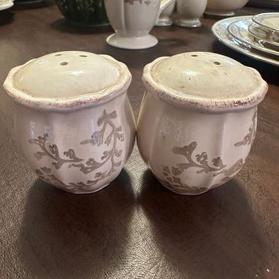 Sale Photo Thumbnail #552: Johnson Brothers Rose Chintz Salt and Pepper Shakers