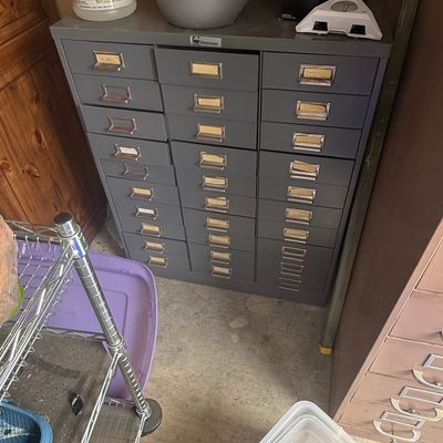 Sale Photo Thumbnail #71: Steelmaster 30-Drawer Industrial Cabinet