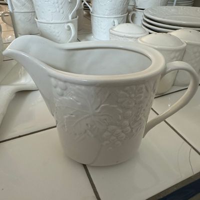 Mikasa English Countryside White Gravy Boat