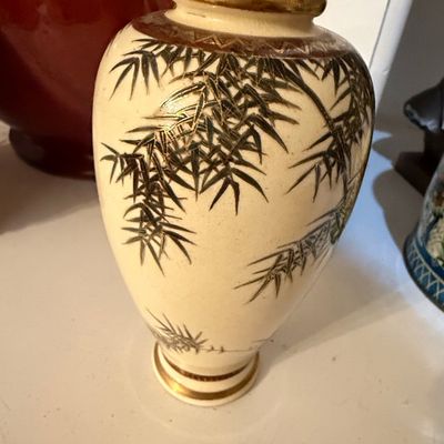 Sale Photo Thumbnail #272: Japanese Satsuma Vase with Bamboo Motif