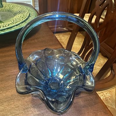 Sale Photo Thumbnail #277: Viking Glass Bluenique Cerulean Blue Glass Serving Bowl Basket