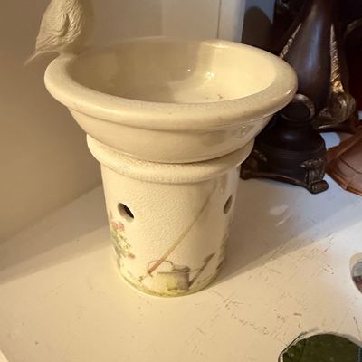 Marjolein Bastin Ceramic Bird-Topped Wax Melt Warmer