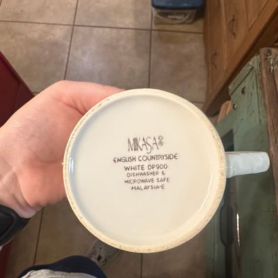 Mikasa English Countryside White Mugs