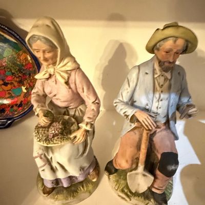 Sale Photo Thumbnail #269: HOMCO Porcelain Elderly Couple Figurines #1433