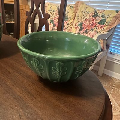 Garden Ridge Green Leaf Pattern Serving Bowl