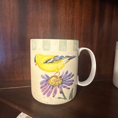 Lenox Summer Greetings Goldfinch Mug