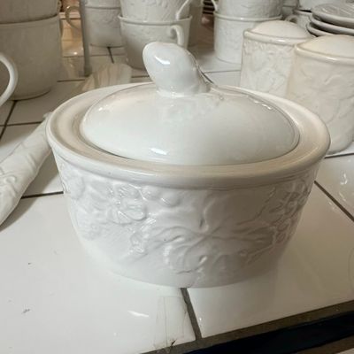 Mikasa English Countryside White Sugar Bowl