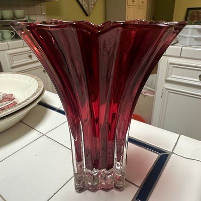 Sale Photo Thumbnail #140: Vera Wang for Wedgwood 'With Love' Ruby Vase