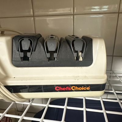Sale Photo Thumbnail #87: Chef'sChoice EdgeSelect 120 Diamond Hone Sharpener