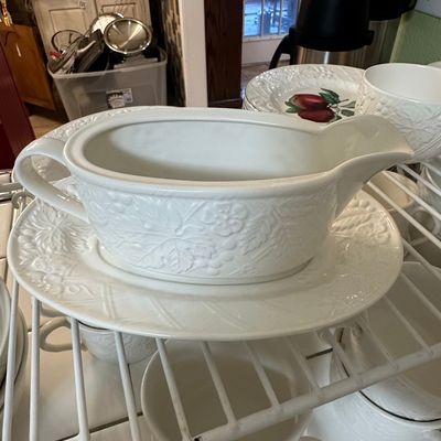Sale Photo Thumbnail #354: Mikasa English Countryside Gravy Boat with Underplate