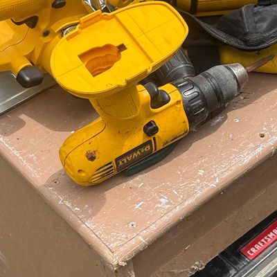 Sale Photo Thumbnail #319: DeWalt DC970 18V Cordless Drill/Driver