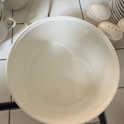 Sale Photo Thumbnail #147: Mikasa English Countryside White 9" Salad Serving Bowl