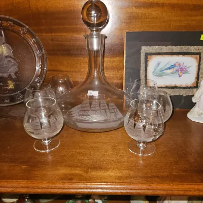 Nautical Decanter w/glasses