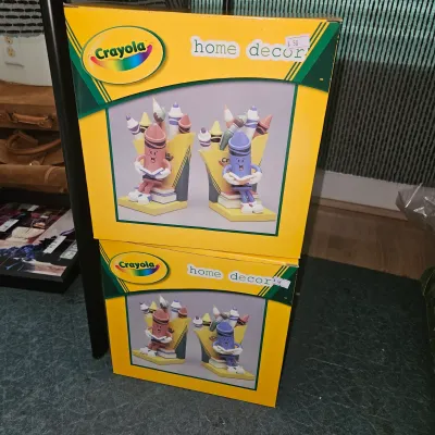 Collectable Crayola Crayon Book Ends