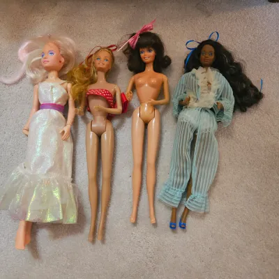 Sale Photo Thumbnail #2: Vintage Barbie