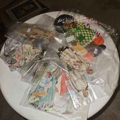 Antique paper dolls