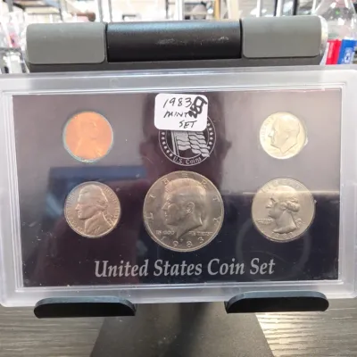 Sale Photo Thumbnail #374: United States Coin Set in Display Case