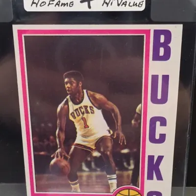 Sale Photo Thumbnail #20: Milwaukee Bucks Basketball Trading Card