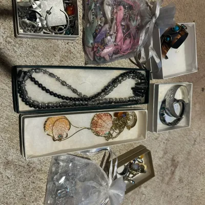 Sale Photo Thumbnail #62