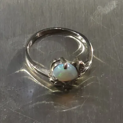  14k Gold 1.82 DWT White Gold Mother of Pearl Ring