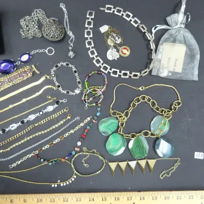 Sale Photo Thumbnail #361