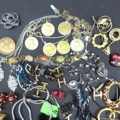 Sale Photo Thumbnail #327