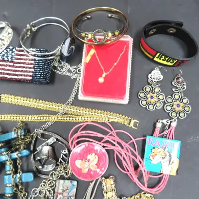 Sale Photo Thumbnail #313