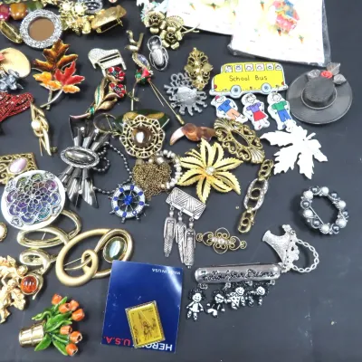 Sale Photo Thumbnail #332
