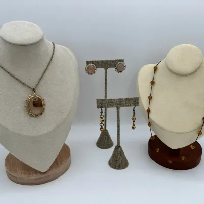 Costume Jewelry Necklaces & Earrings