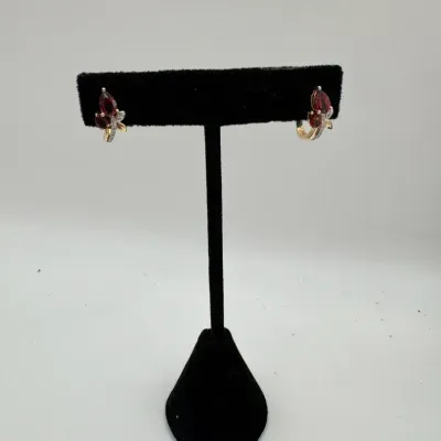 Stone Earrings Stamped 585