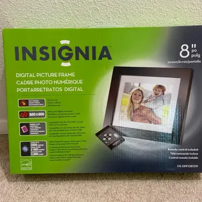 Insignia 8" Digital Picture Frame