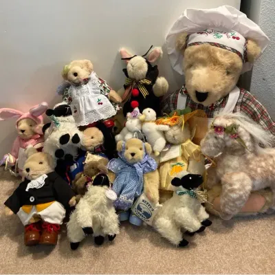 Vintage Muffy Vanderbear Animals Collection 
