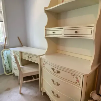 Bassett Furniture Chest Of Drawers & Hutch With Matching Desk + Bonus Mirror