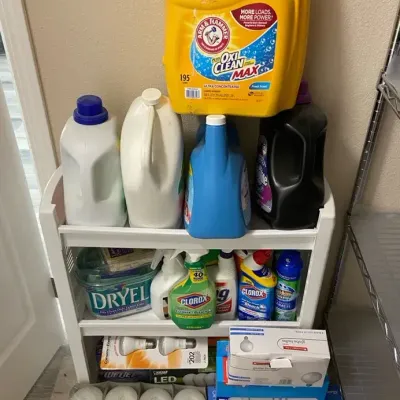 Laundry/Cleaning Chemical Lot With Shelf