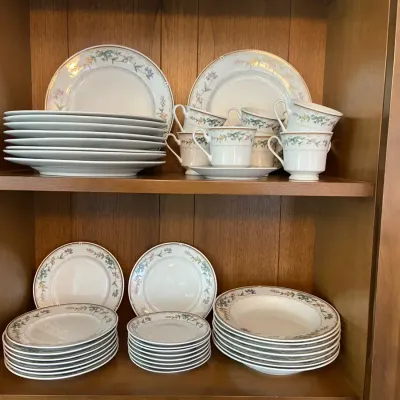 Bellegarden China Set-10 Dinner Plates, 7 Bowls, 9 Salad, 9 Saucers, 9 Cups