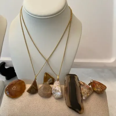 Stone Necklaces And Pendants