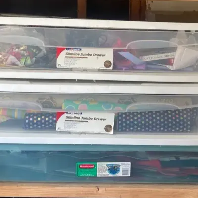 Holiday Wrapping Paper, Shrink Wrap