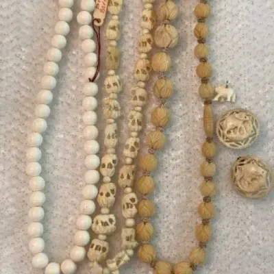 Carved Beaded Necklaces With Elephant Clip On Earrings