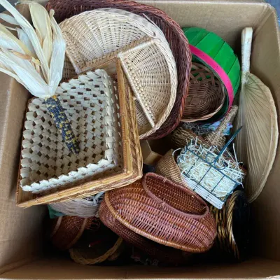 Large Mystery Lot Of Baskets Some With Handles 