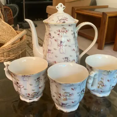 Gracie China by Coastline Imports Snowman Mug and Teapot Set