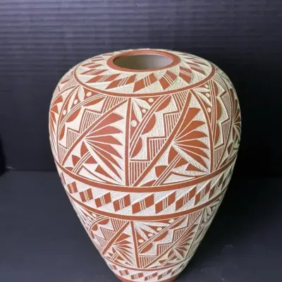 L Aragon Signed Acoma New Mexico Handcrafted Native American Pottery Vase 